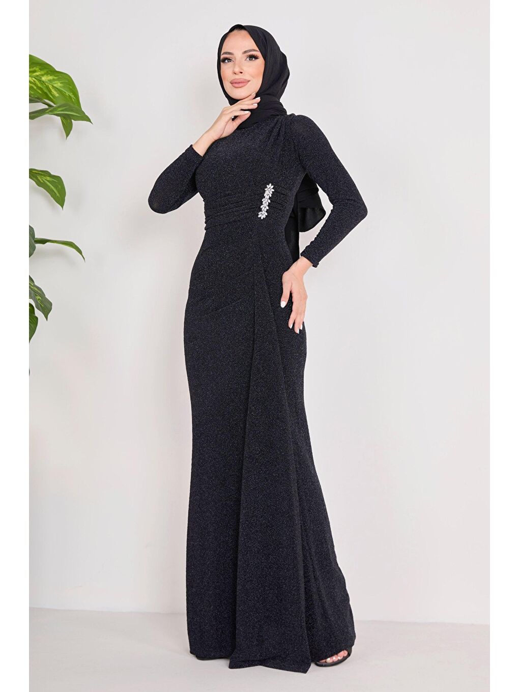 Bisiklet Yaka Kadın Siyah Abiye Elbise - 23117-3