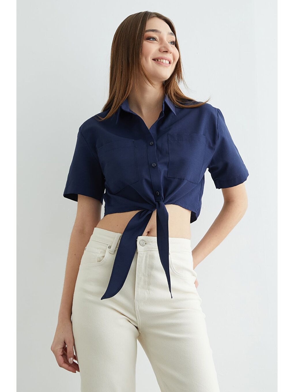 Lacivert Önü Bağlamalı Çift Cepli Crop Gömlek-3