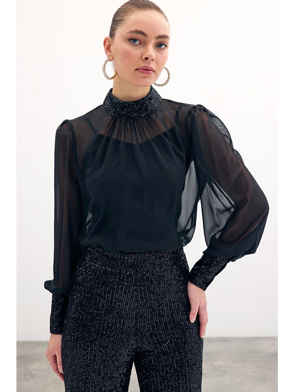 Payet Detaylı Bluz - Siyah-3