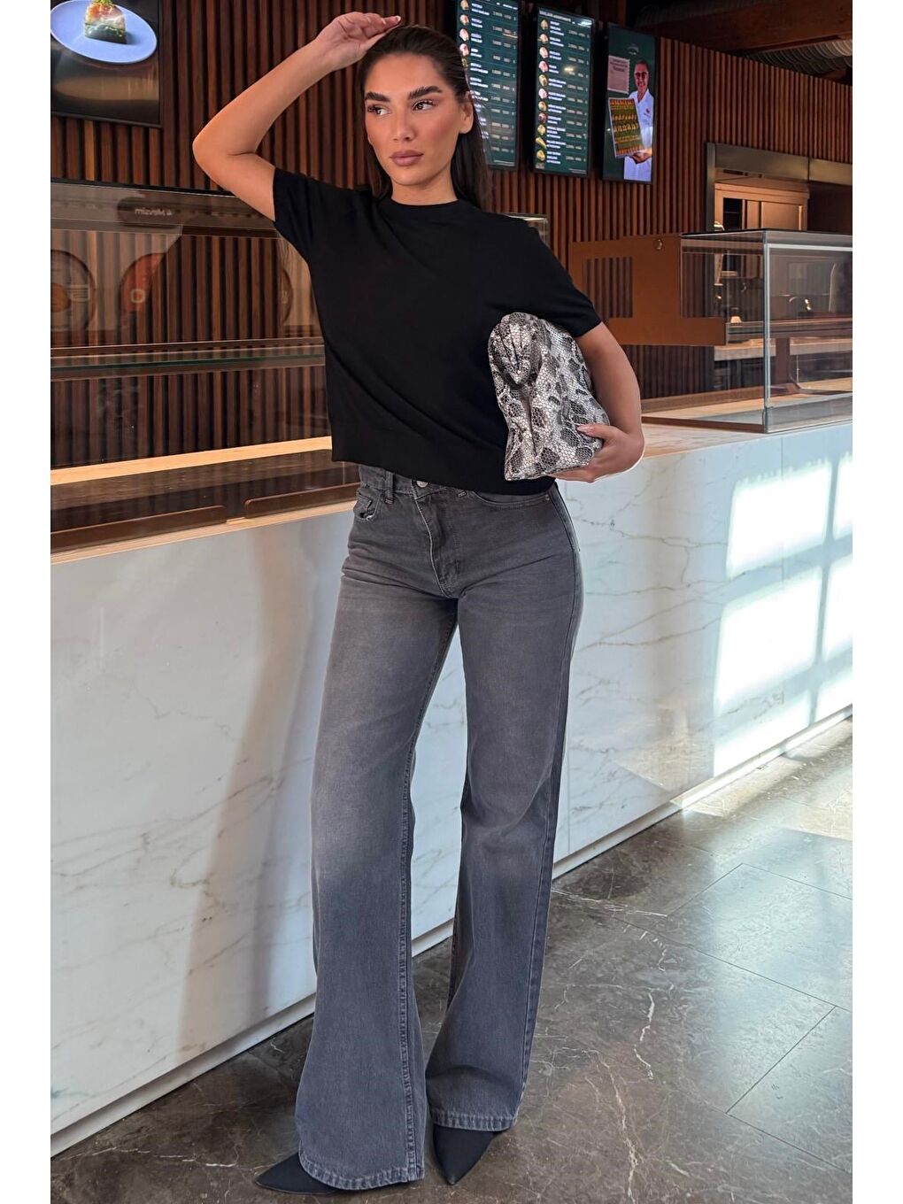 Siyah Bisiklet Yaka Kadın Triko Tişört Mg2703-3