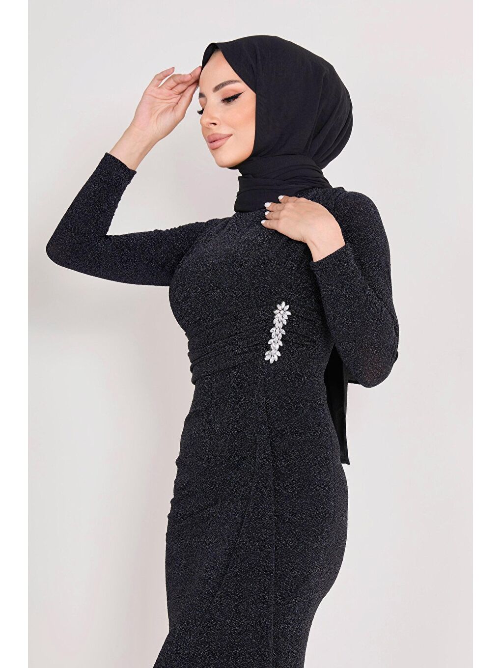 Bisiklet Yaka Kadın Siyah Abiye Elbise - 23117-4
