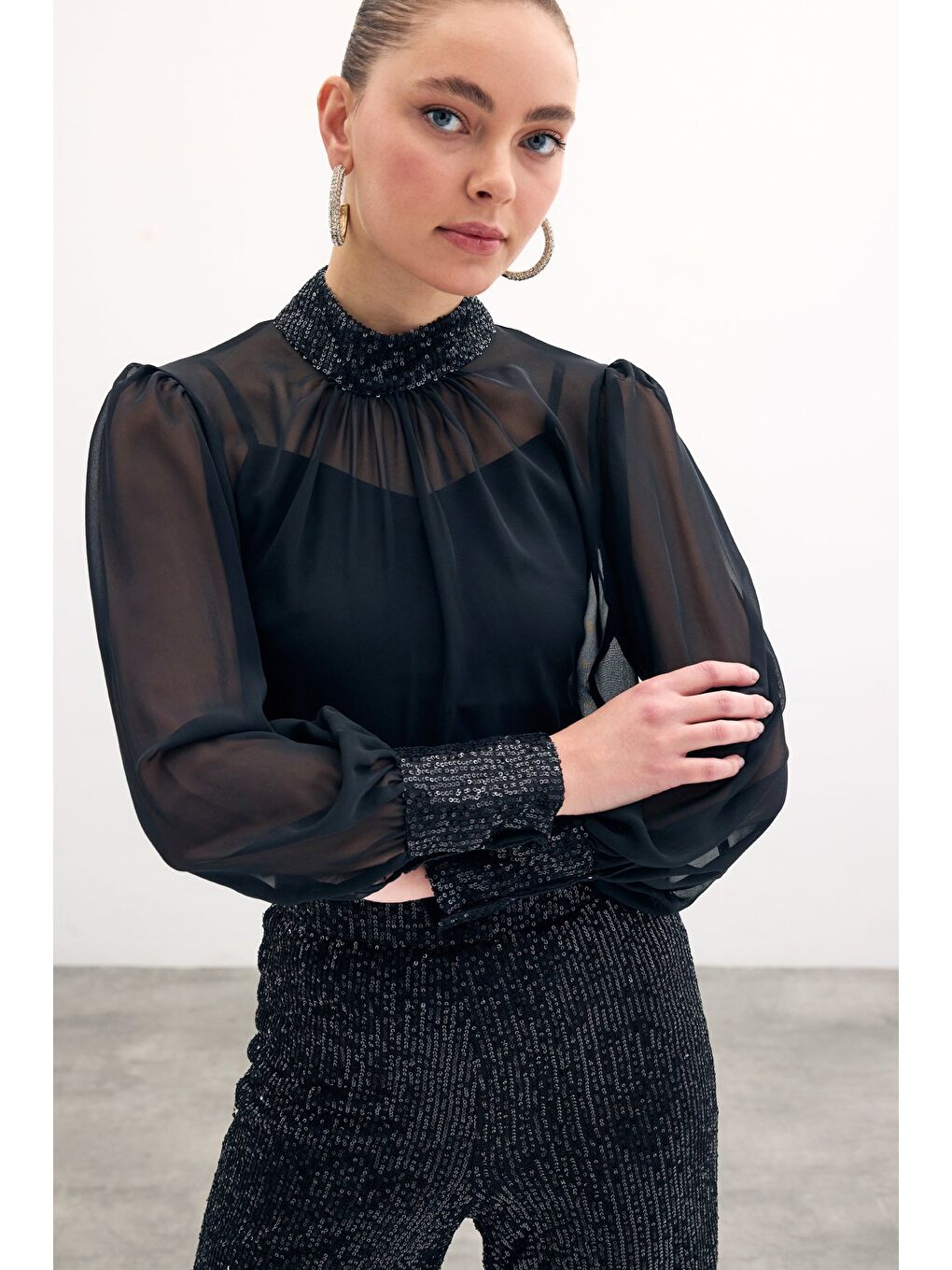 Payet Detaylı Bluz - Siyah-6