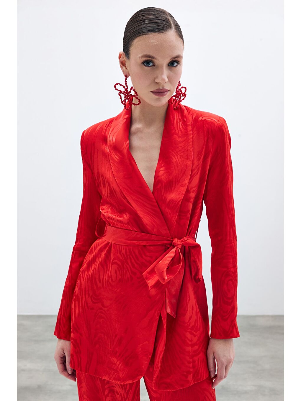 Kuşaklı Desenli Uzun Ceket - Kırmızı-1