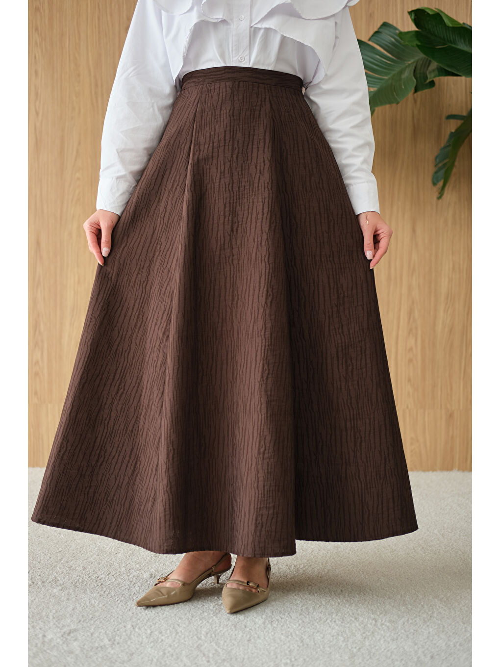 Kadın Yandan Fermuarlı Kendinden Desen Etek Kahverengi