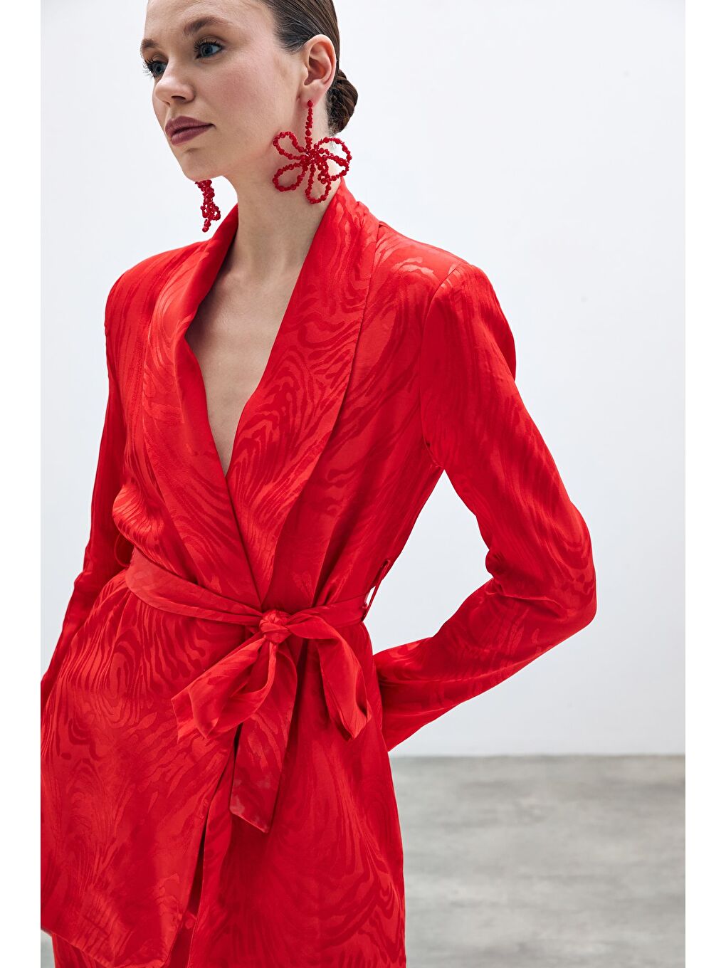 Kuşaklı Desenli Uzun Ceket - Kırmızı-3