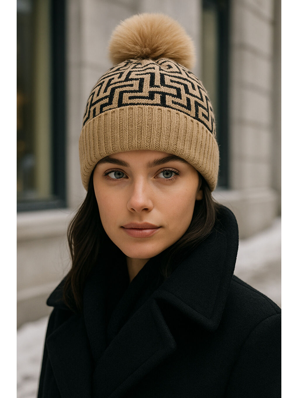 Kahverengi Kadın Camel Deseneli Ponponlu Yünlü Bere BERE1144