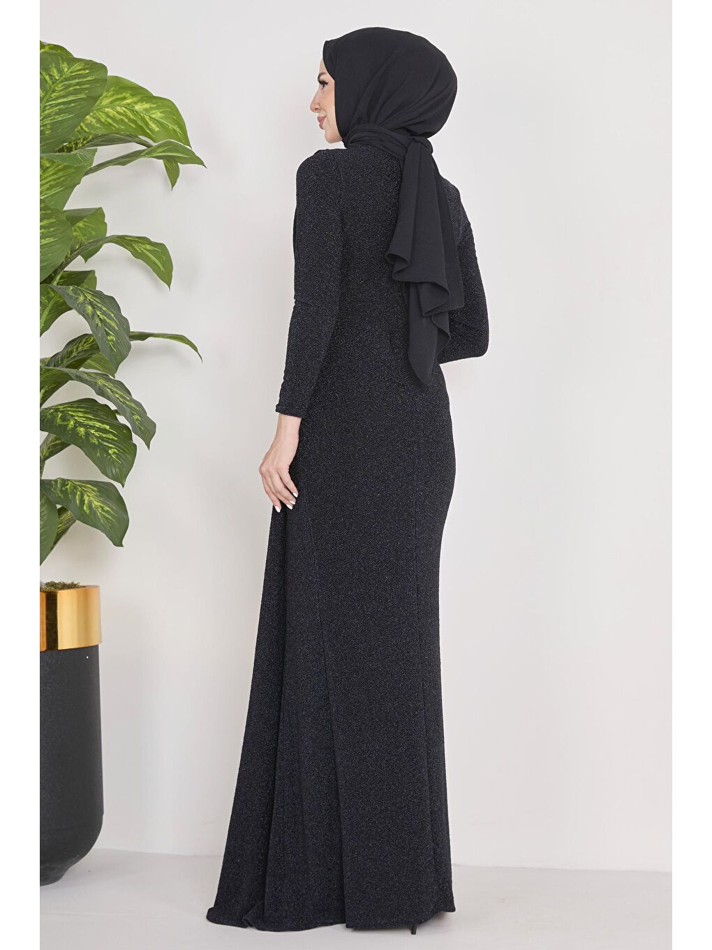 Bisiklet Yaka Kadın Siyah Abiye Elbise - 23117-6