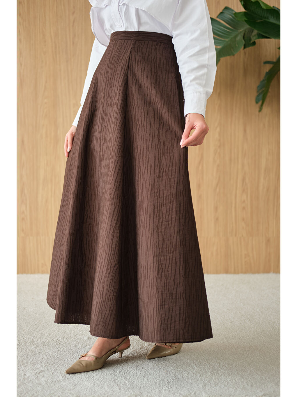 Kadın Yandan Fermuarlı Kendinden Desen Etek Kahverengi-2