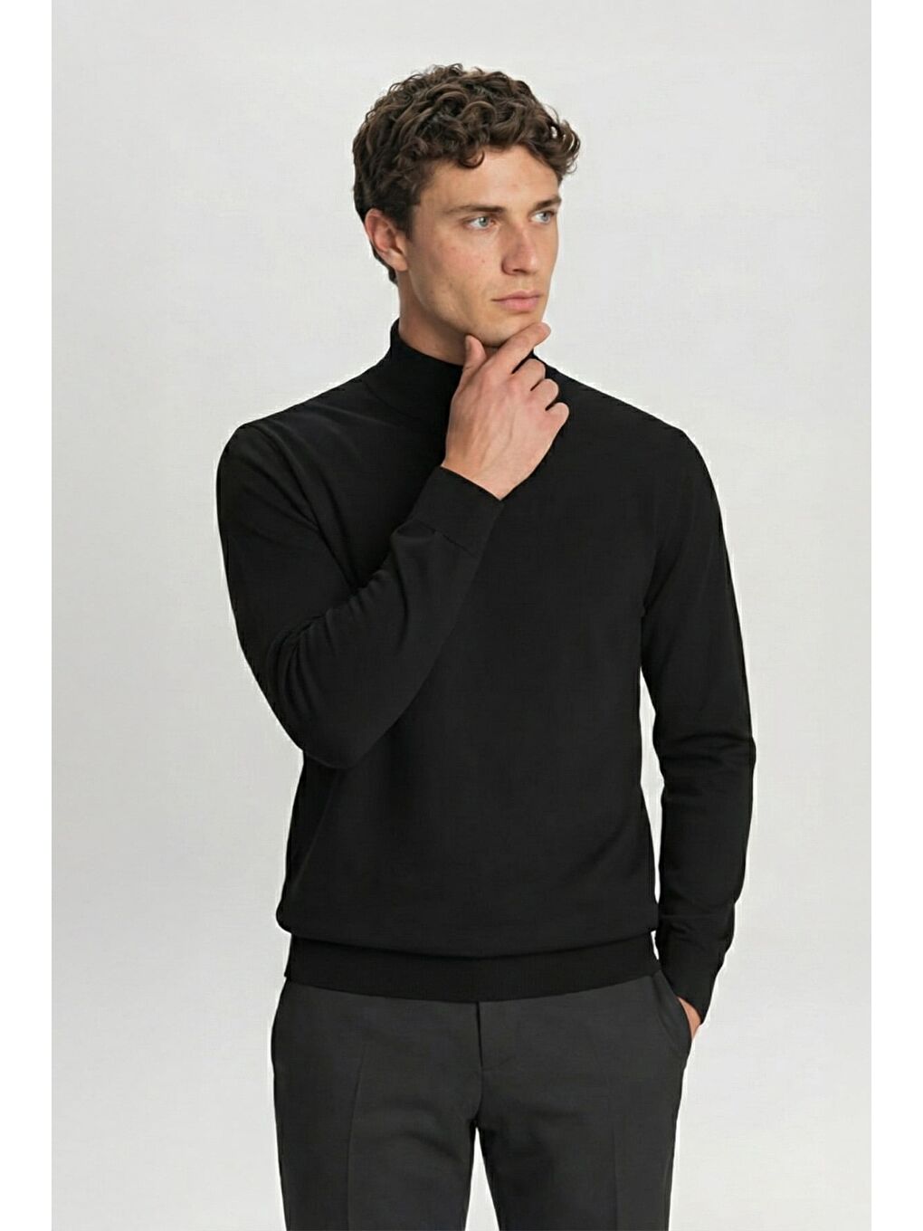 Siyah Regular Fit Pamuklu Yarım Balıkçı Yaka Triko Kazak-1