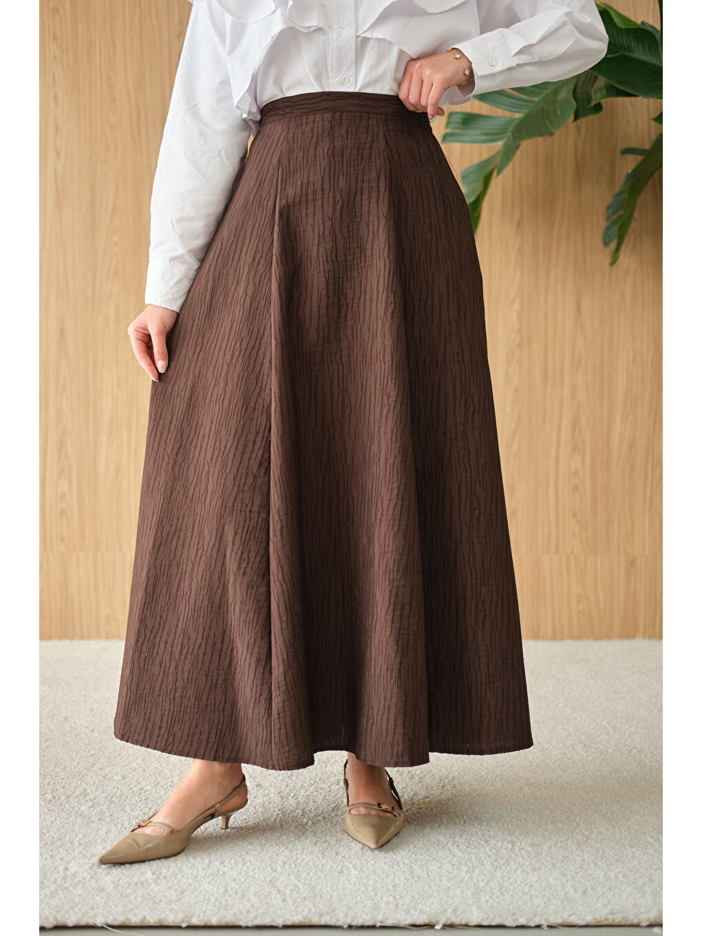 Kadın Yandan Fermuarlı Kendinden Desen Etek Kahverengi-4