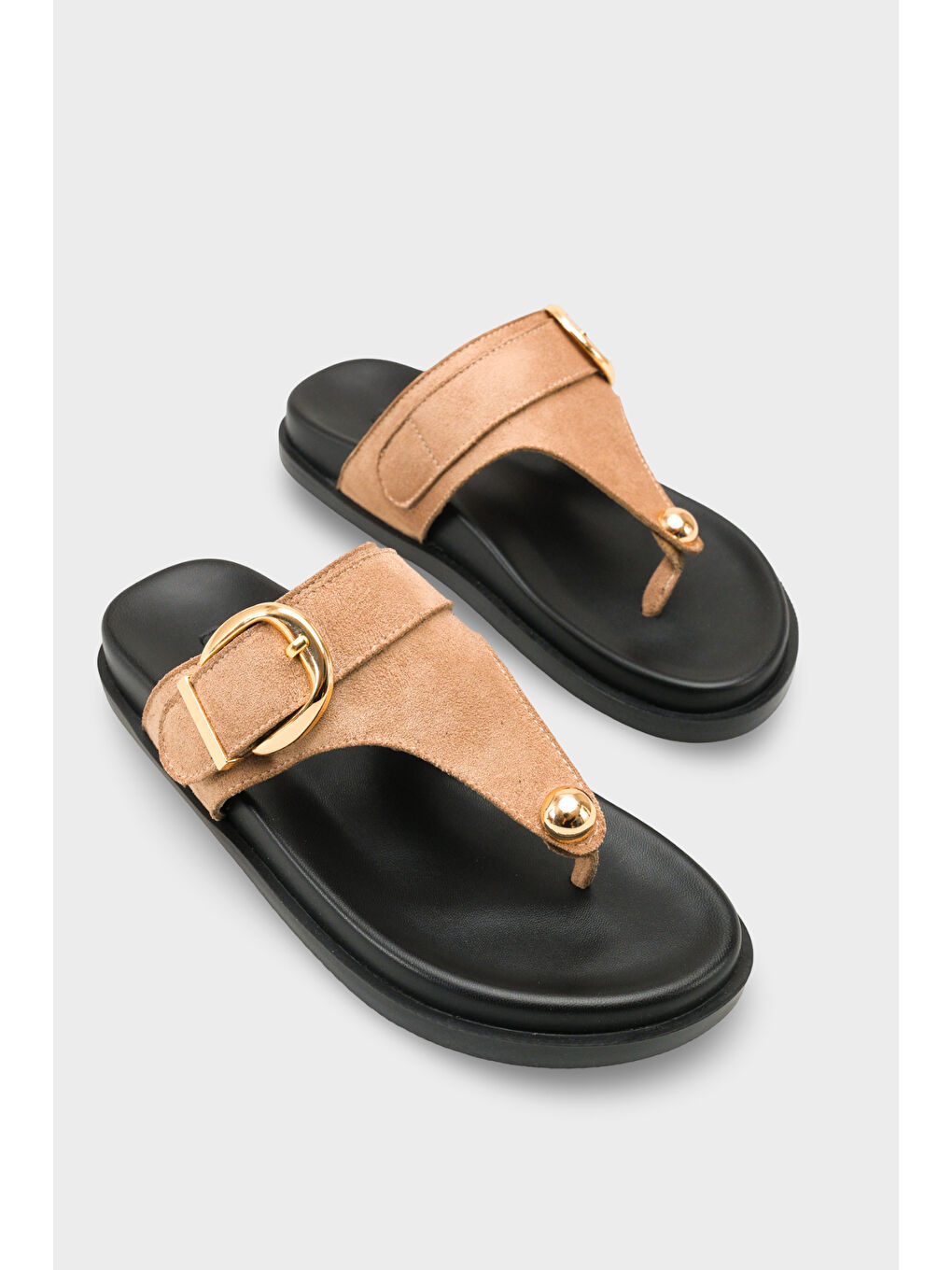 Bej Michell Düz Topuklu Parmak Arası Metal Tokalı Kadın Terlik-1