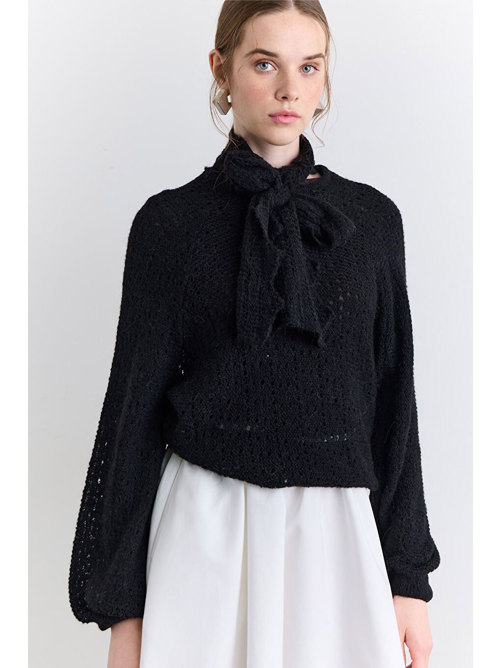 Bağlama Yakalı Ajurlu Kazak Siyah-2