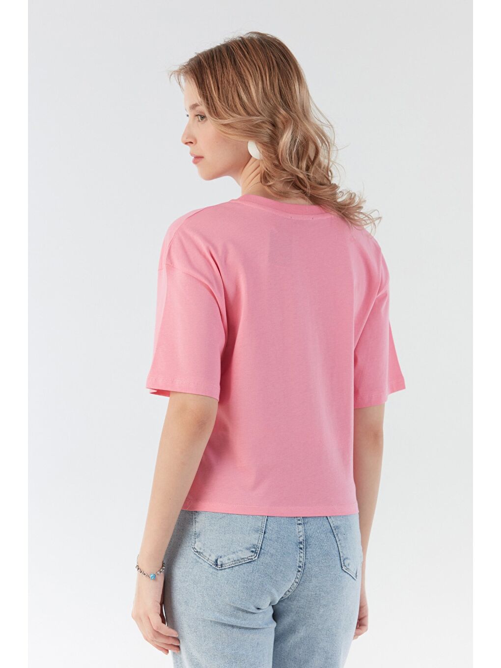 Pembe Peacebud Aksesuar Detaylı Oversize Crop Tişört-2