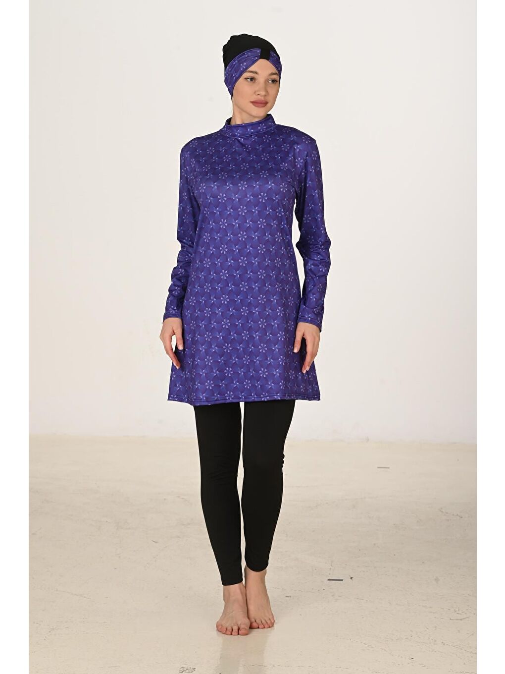 Siyah Tam Kapalı Elastanlı Tesettür Mayo 3409