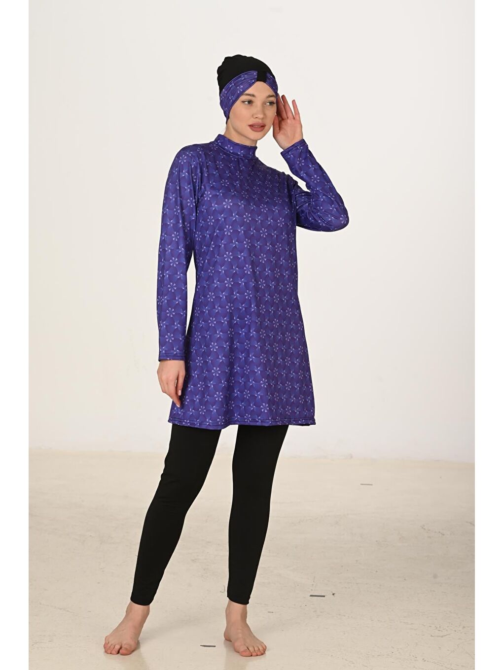 Siyah Tam Kapalı Elastanlı Tesettür Mayo 3409-4