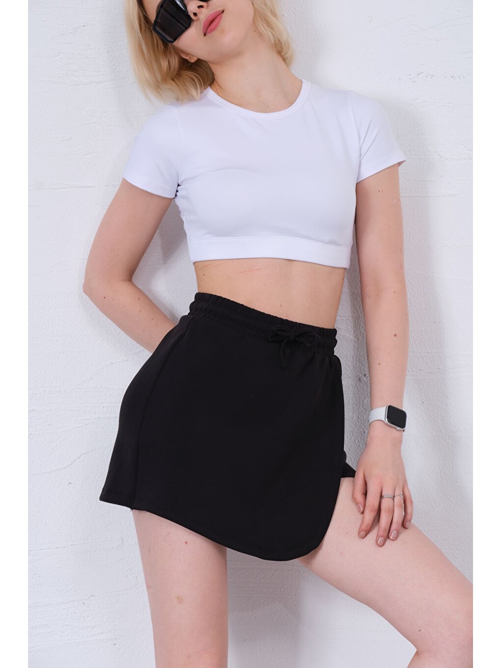 Siyah Modal Karışımlı Çift Görünümlü Şort Etek – Beli Lastikli ve Bağcıklı, Örme Kadın Skort @Treviso