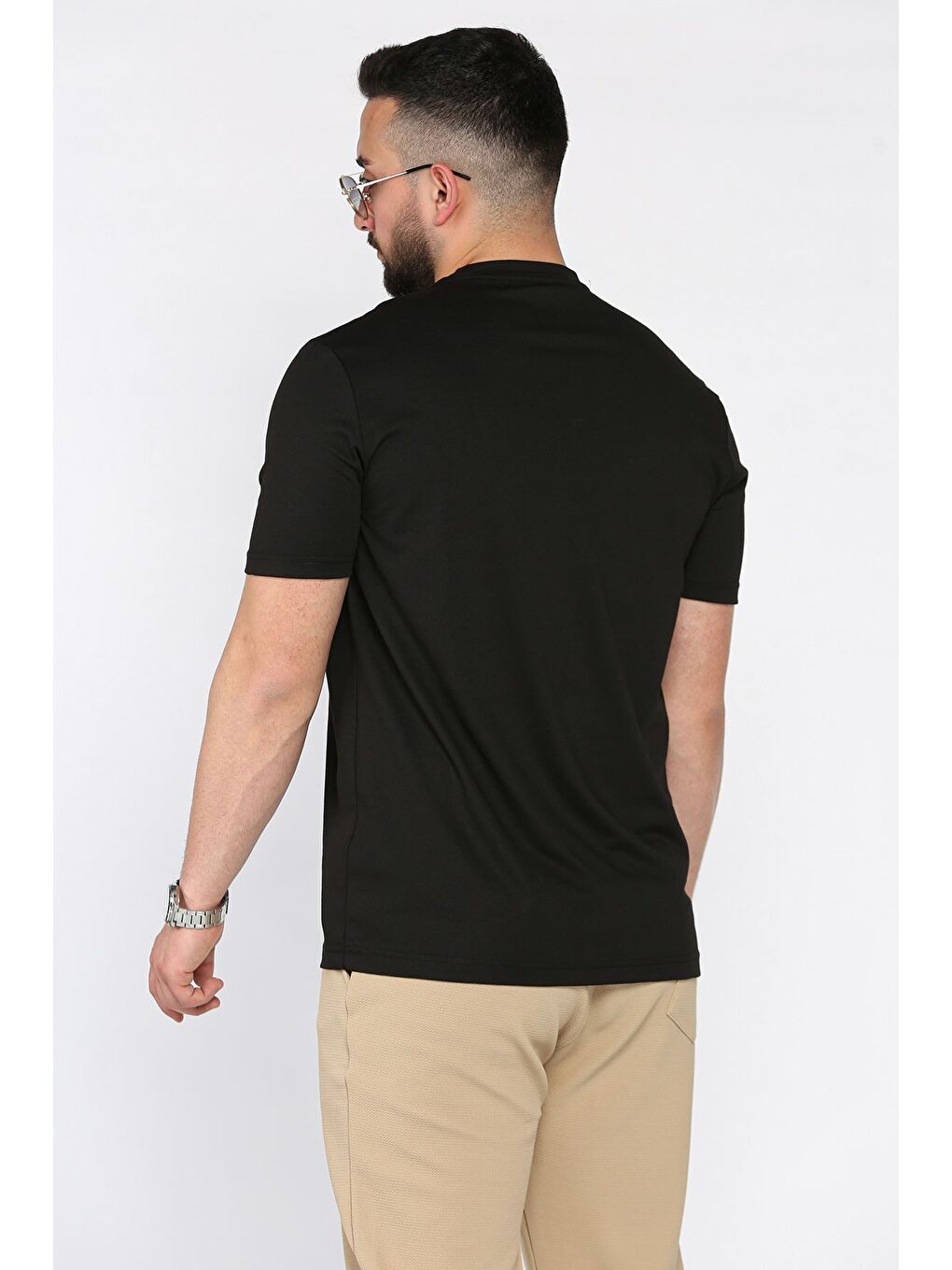 Siyah Erkek Bisiklet Yaka Baskılı Tişört-2