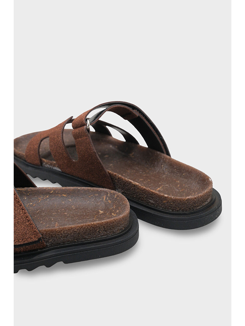 Kahverengi Alicia Düz Topuklu Cırtlı Konfor Kadın Terlik-2