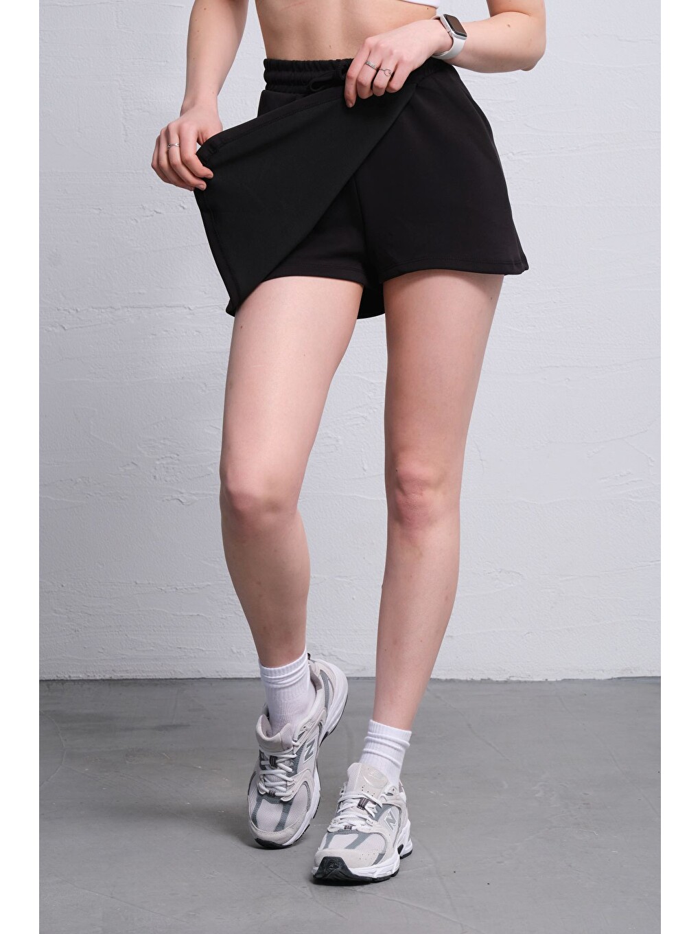 Siyah Modal Karışımlı Çift Görünümlü Şort Etek – Beli Lastikli ve Bağcıklı, Örme Kadın Skort @Treviso-3