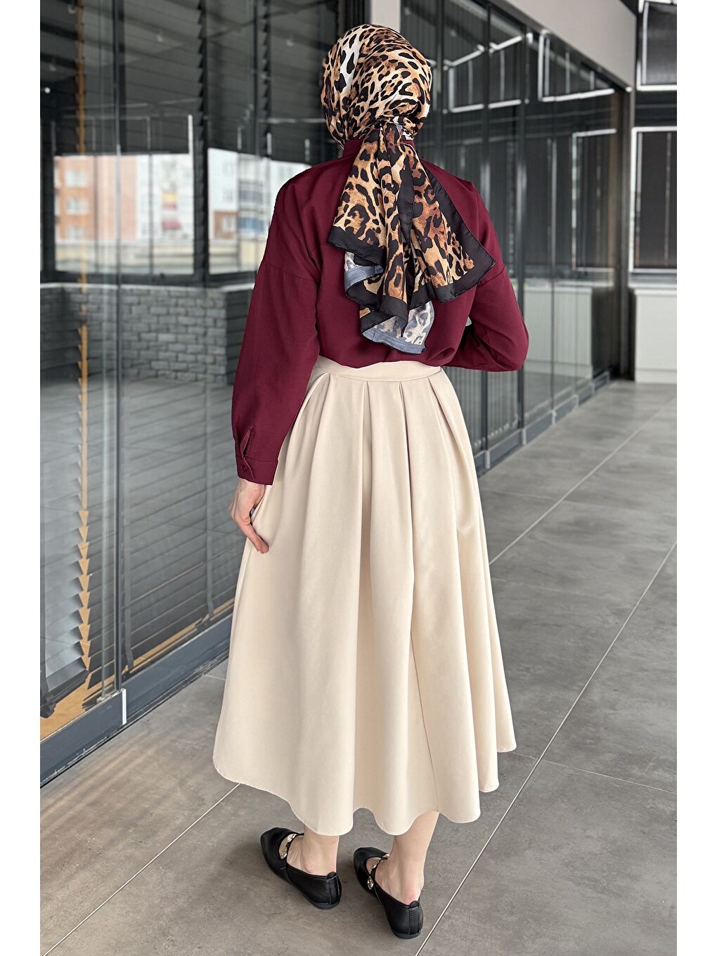 Bej Kadın Yan Fermuarlı Pileli Tesettür Etek-6