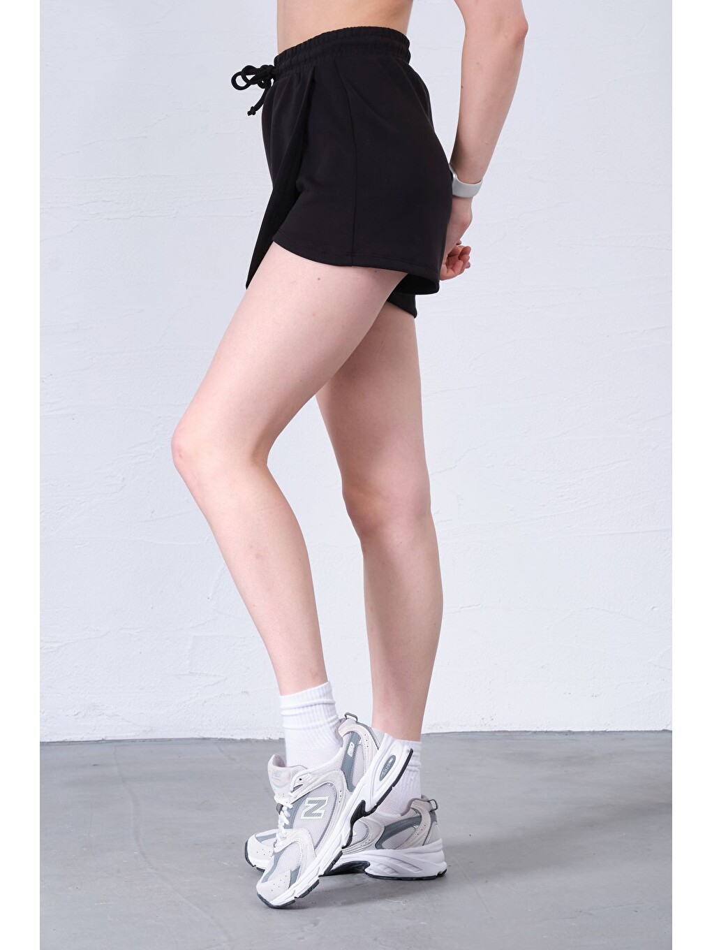 Siyah Modal Karışımlı Çift Görünümlü Şort Etek – Beli Lastikli ve Bağcıklı, Örme Kadın Skort @Treviso-7