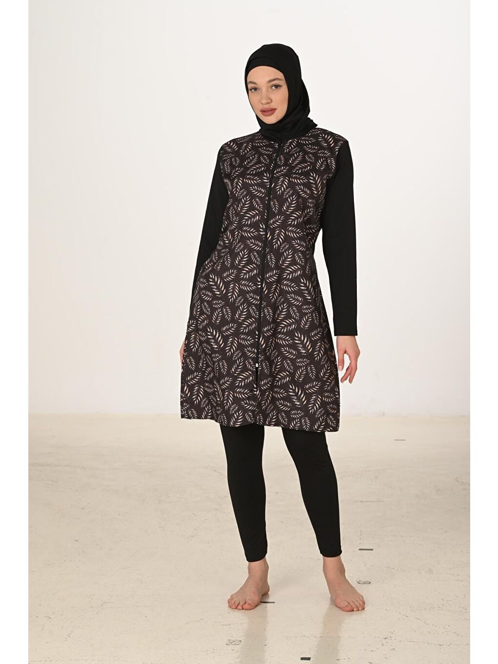 Siyah Tam Kapalı Desenli Paraşüt Kumaş Tesettür Mayo 3439-2