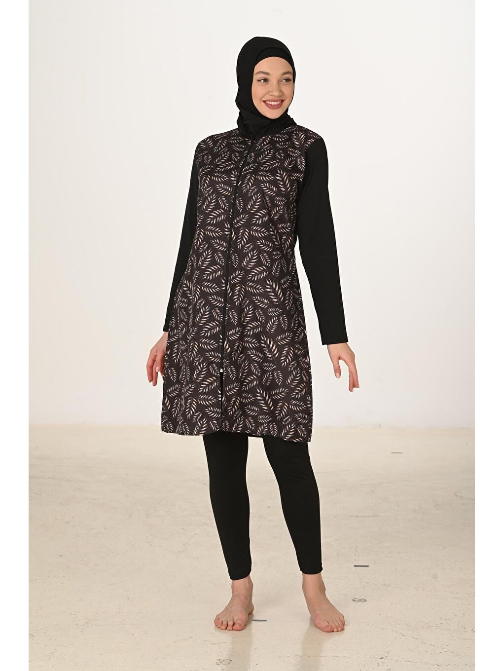 Siyah Tam Kapalı Desenli Paraşüt Kumaş Tesettür Mayo 3439-4