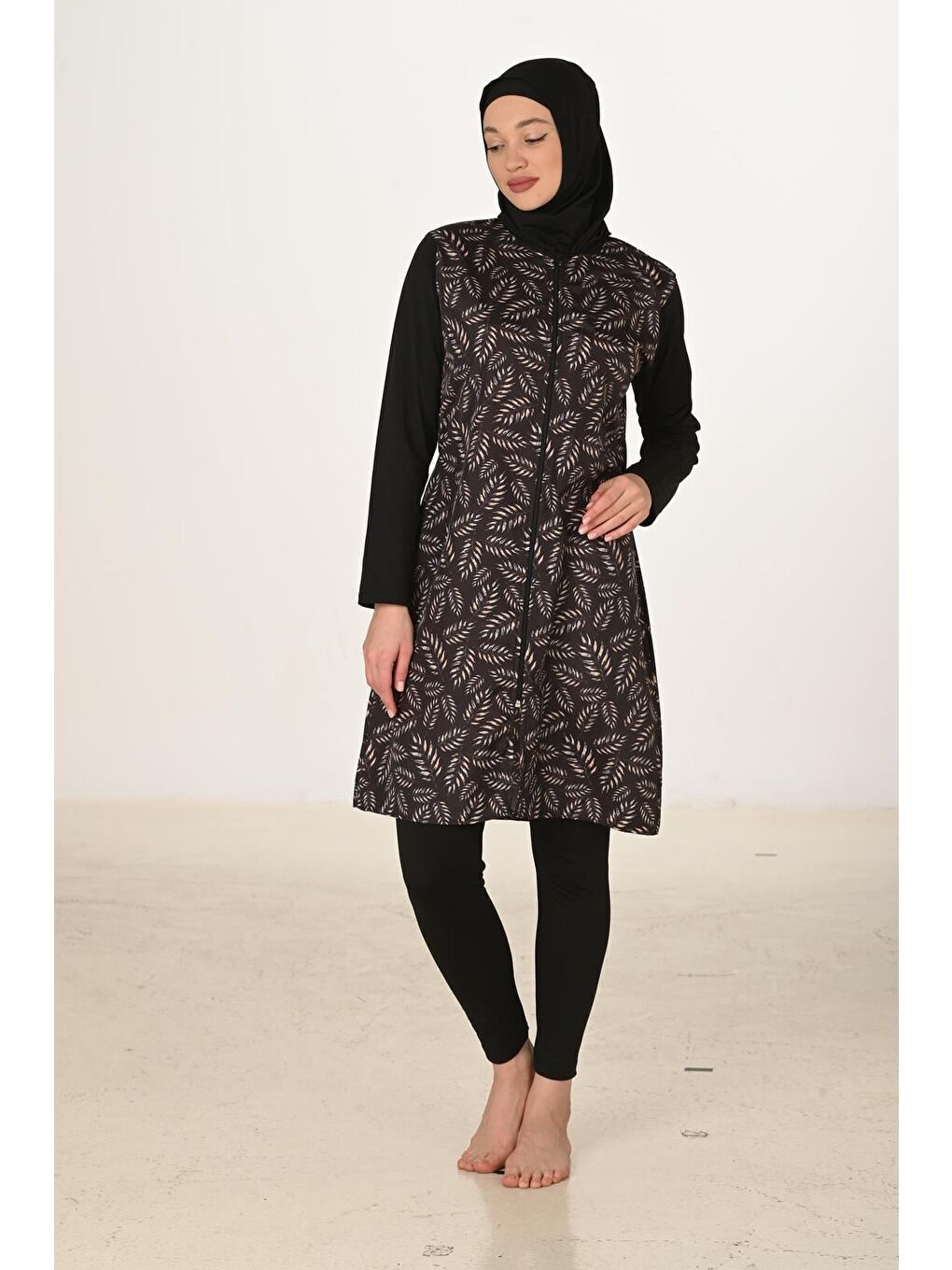 Siyah Tam Kapalı Desenli Paraşüt Kumaş Tesettür Mayo 3439-5