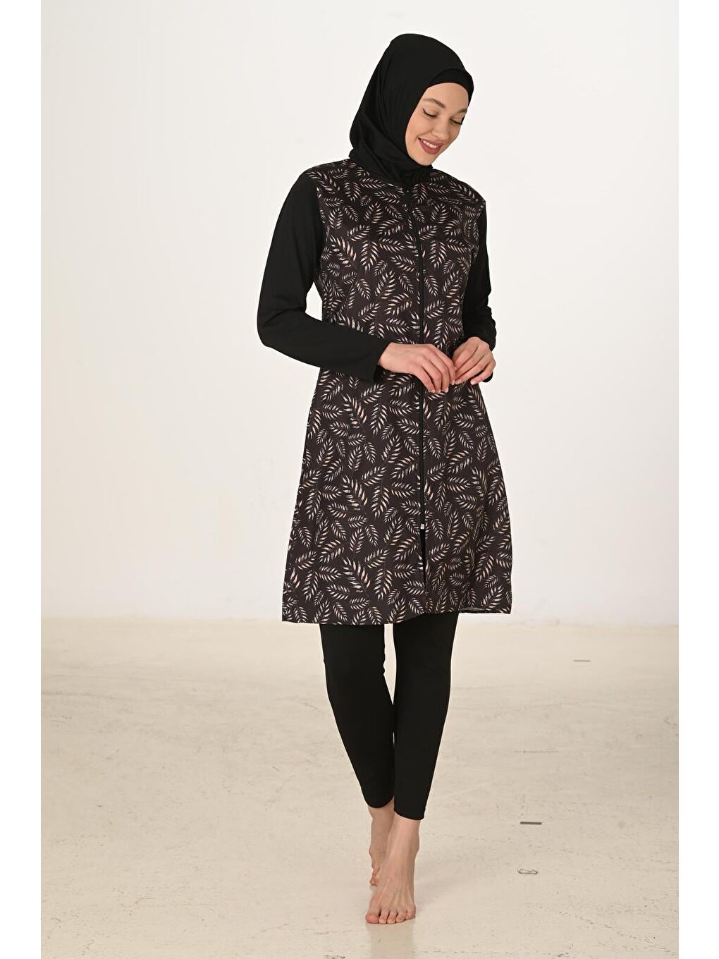 Siyah Tam Kapalı Desenli Paraşüt Kumaş Tesettür Mayo 3439-6