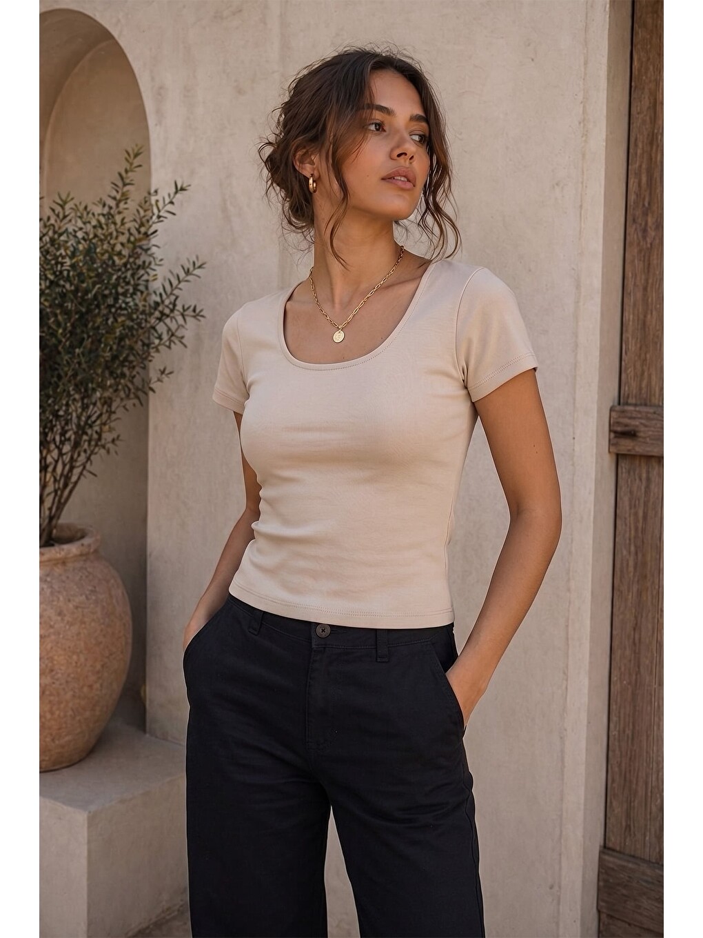 Bej Basic U Yaka Crop Tişört