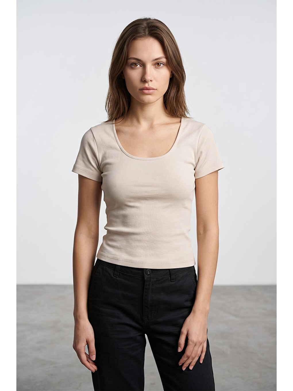 Bej Basic U Yaka Crop Tişört-1