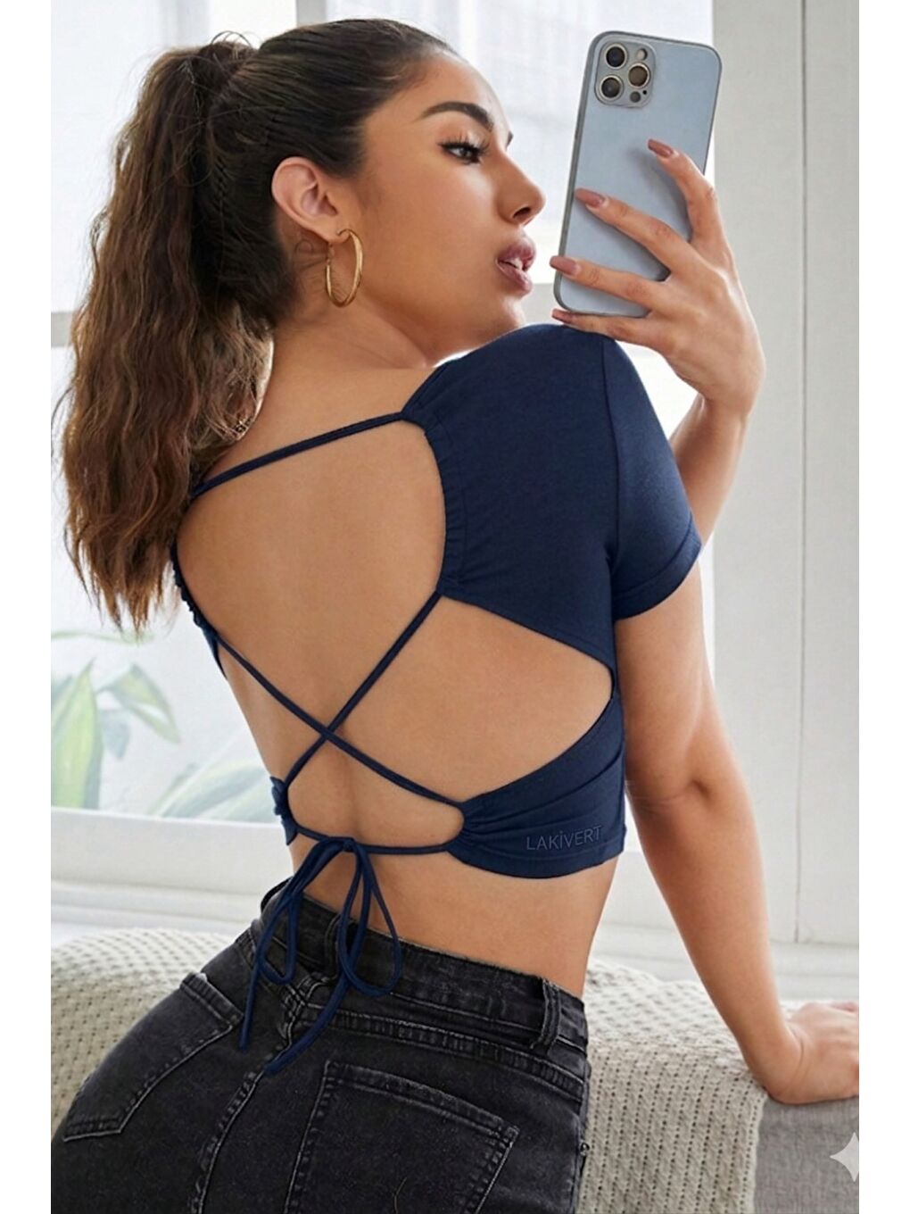 Lacivert Kadın Sırtı Açık Bağlama Detaylı Kısa Kollu Crop Tişört-1