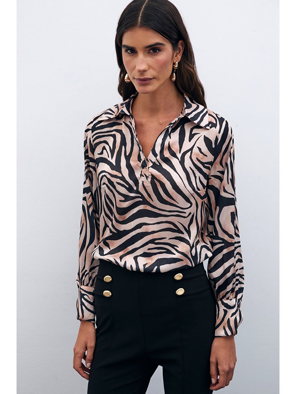 Desenli Gömlek Yaka Bluz - Siyah-1