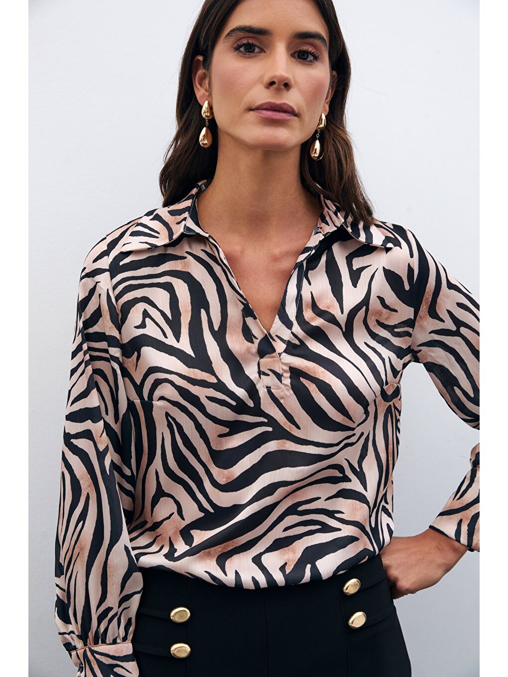 Desenli Gömlek Yaka Bluz - Siyah-3