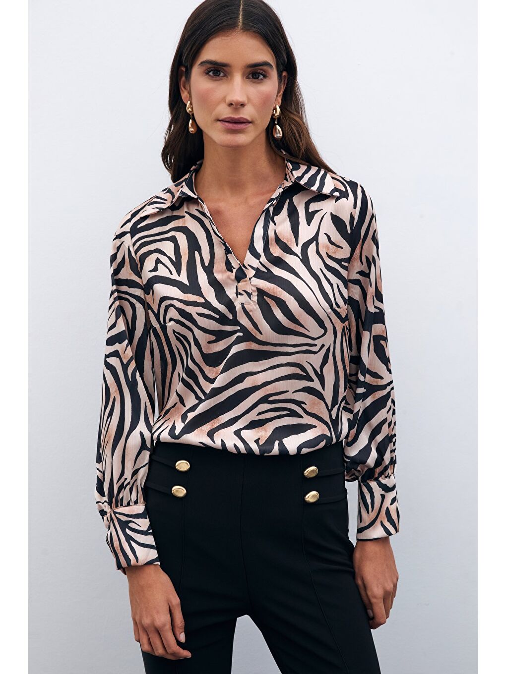 Desenli Gömlek Yaka Bluz - Siyah-4