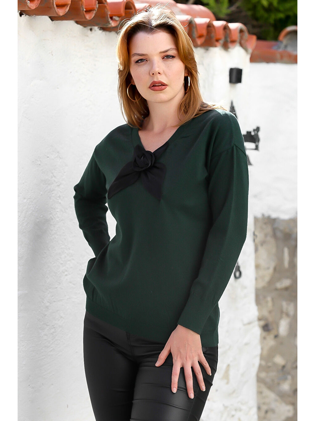 Koyu Yeşil V Yaka Uzun Kol Fiyonk Detaylı Casual Triko Kazak 65 60-4