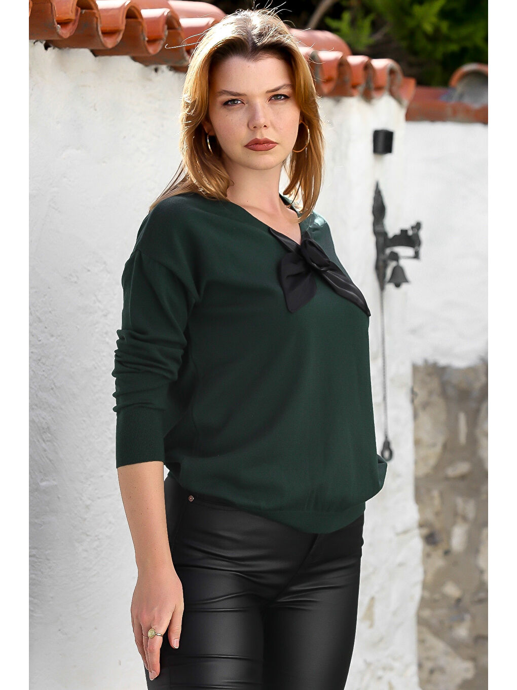 Koyu Yeşil V Yaka Uzun Kol Fiyonk Detaylı Casual Triko Kazak 65 60-6