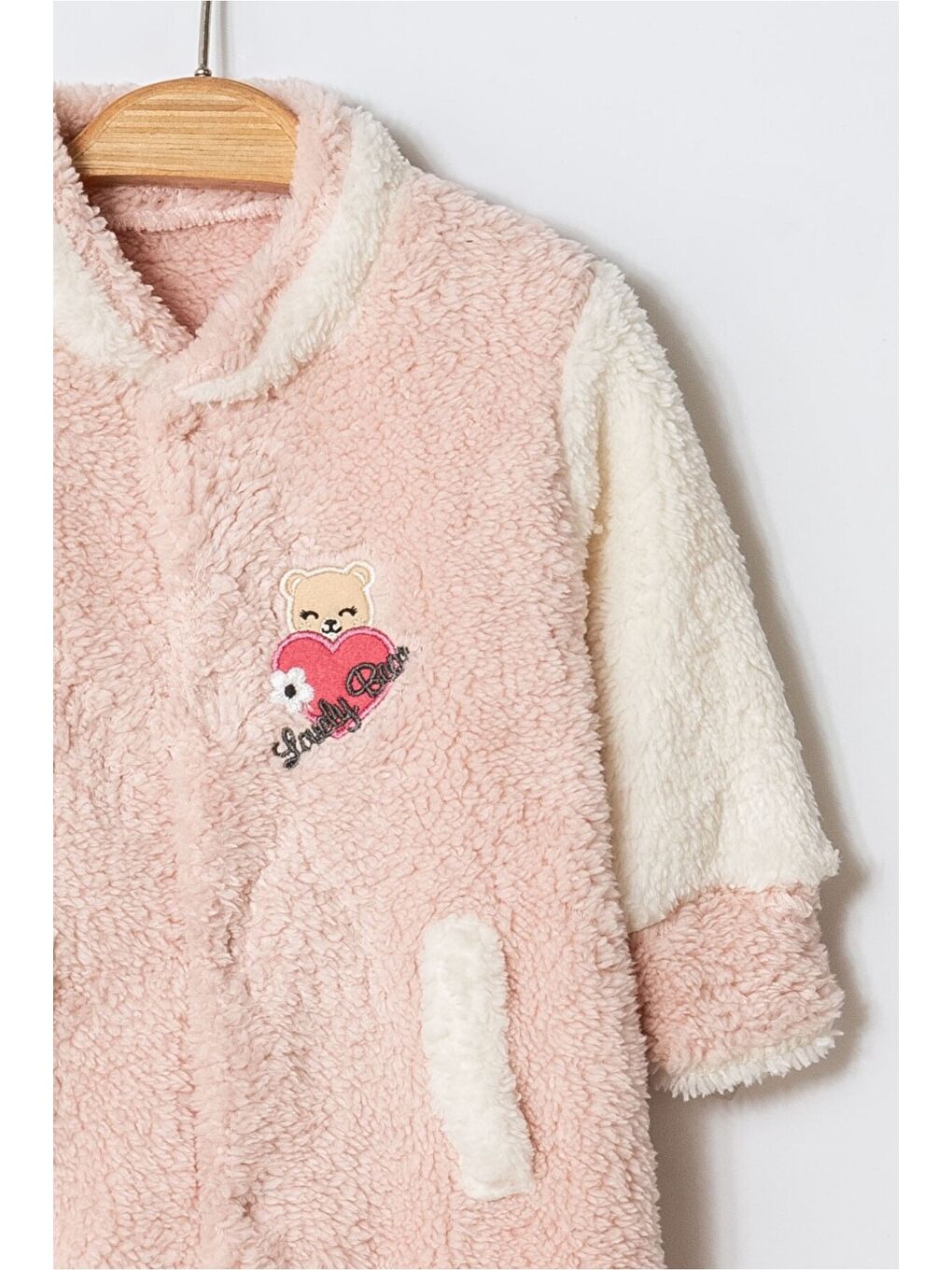 Bej Kışlık Tatlı Welsoft Kalpli Nakışlı Kolay Giyimli Kapüşonsuz Bebek Tulum-2