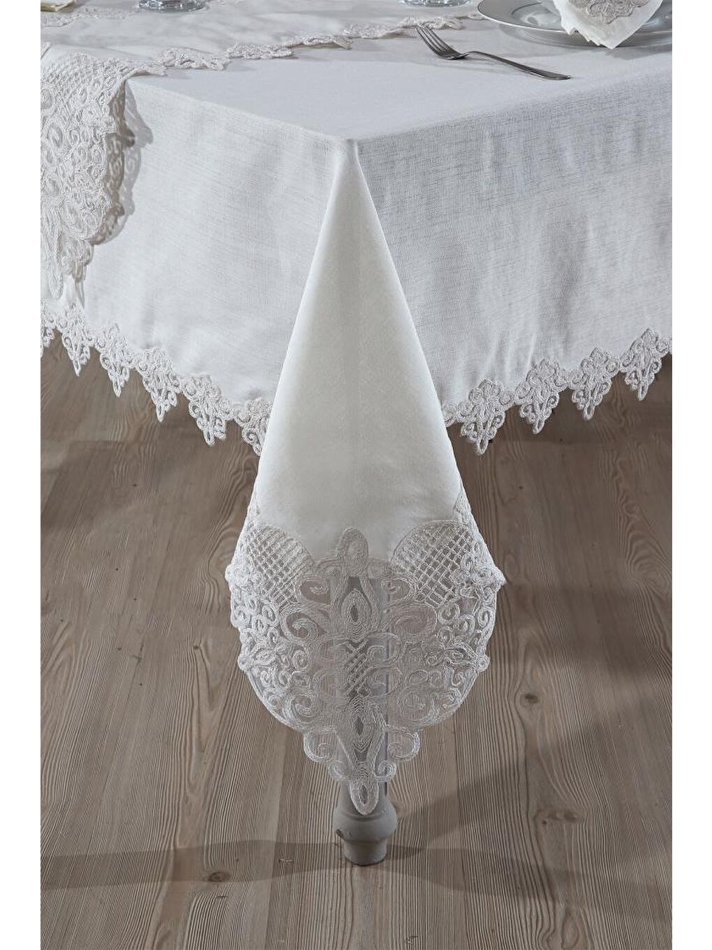 Ekru Yonca Masa Örtüsü 26 Parça Krem-1