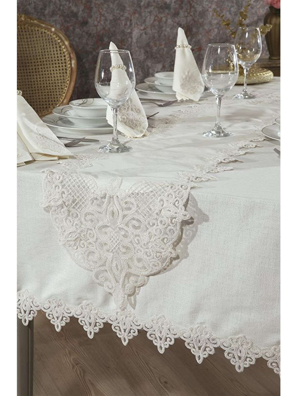 Ekru Yonca Masa Örtüsü 26 Parça Krem-2