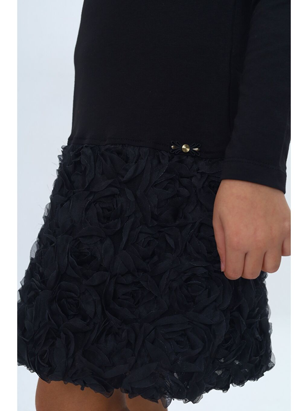 Siyah Kız Çocuk Yaka Fırfır Etek 3D Güllü Elbise-6