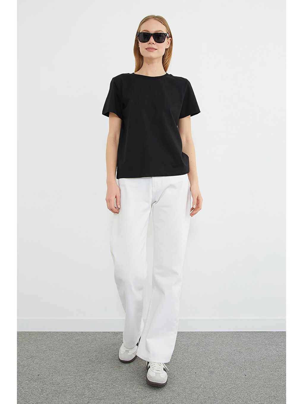 Siyah Basic Bisiklet Yaka Tişört-2