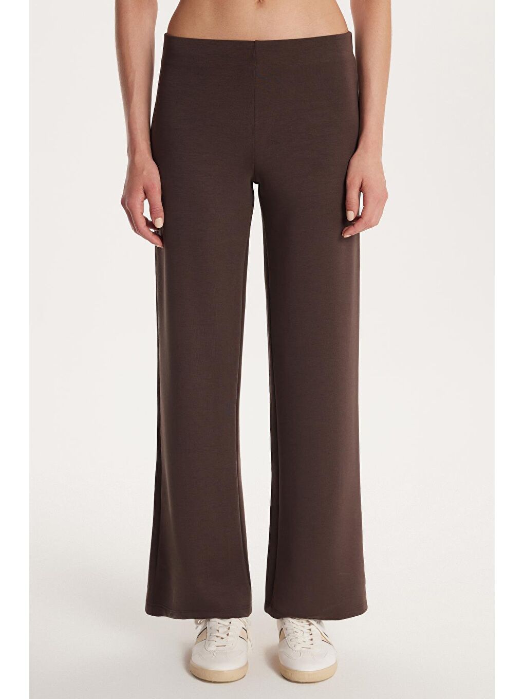 Kadın Relax Fit Rahat Kesim Lastikli Geniş Paça Modal Kahverengi Pantolon