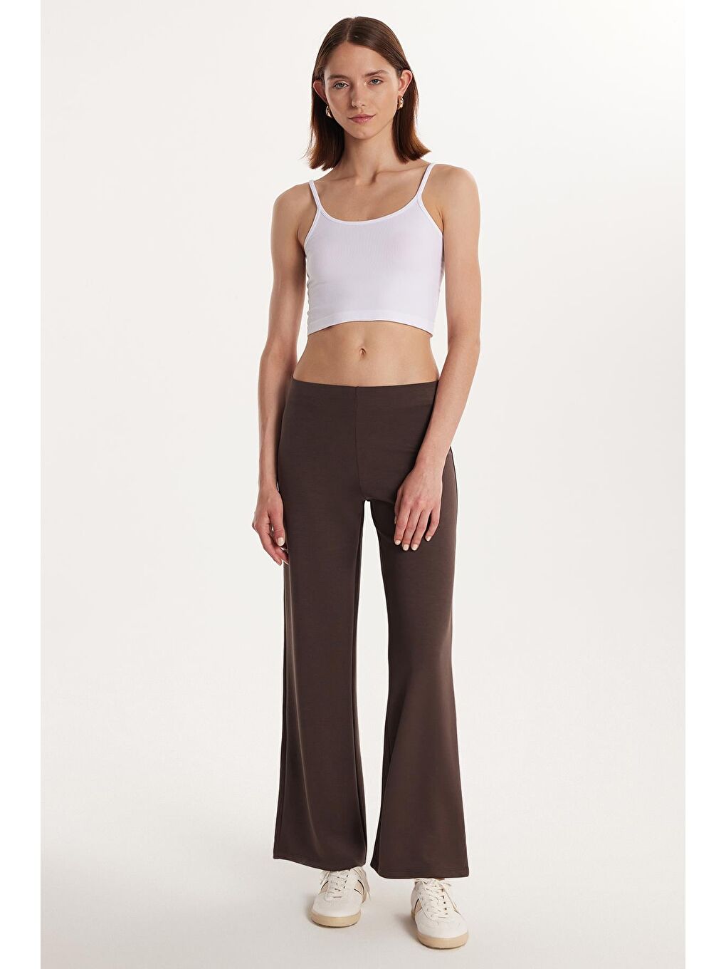 Kadın Relax Fit Rahat Kesim Lastikli Geniş Paça Modal Kahverengi Pantolon-3