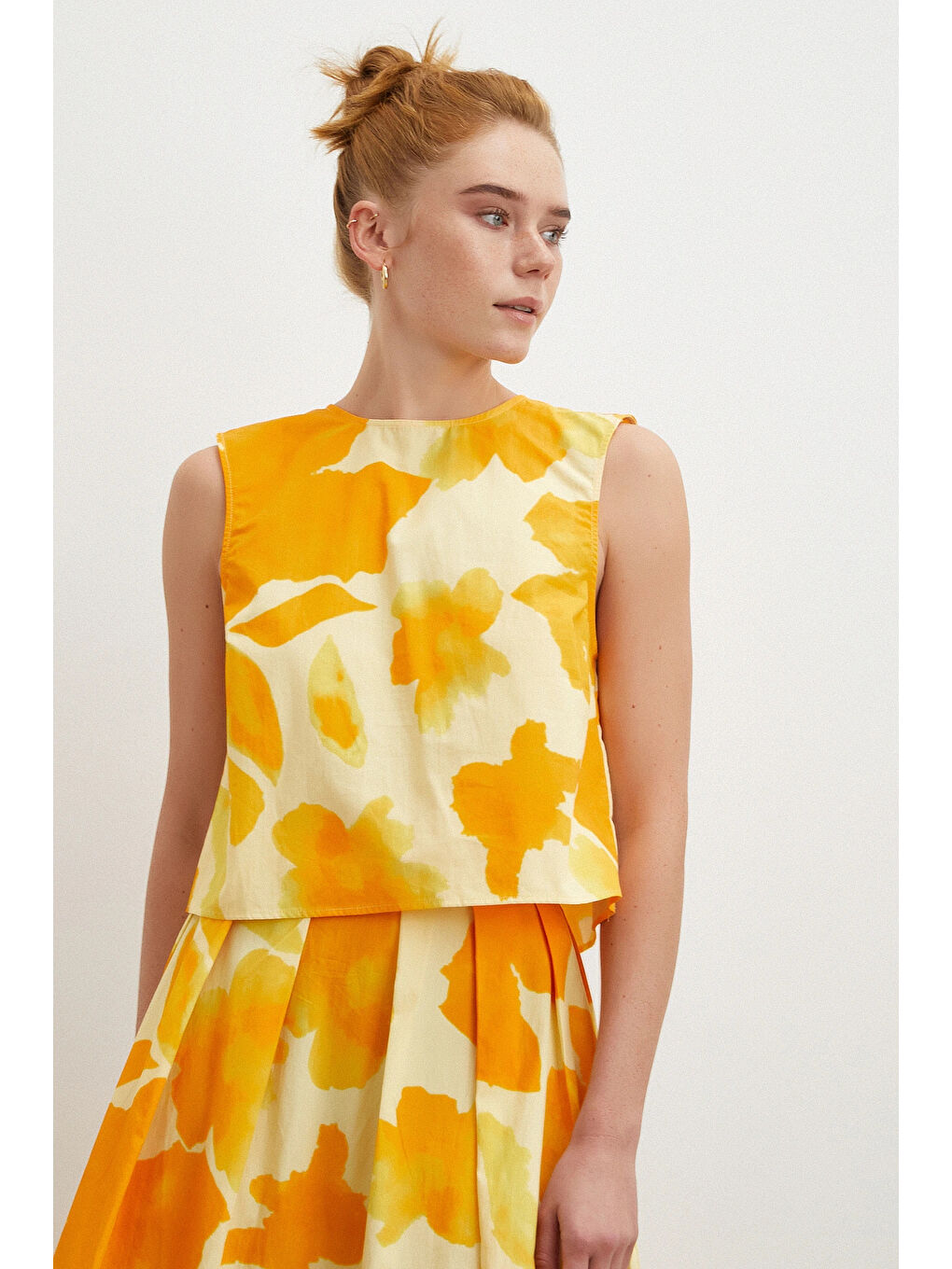 Batik Desen Sıfır Kol Bluz Sarı-2