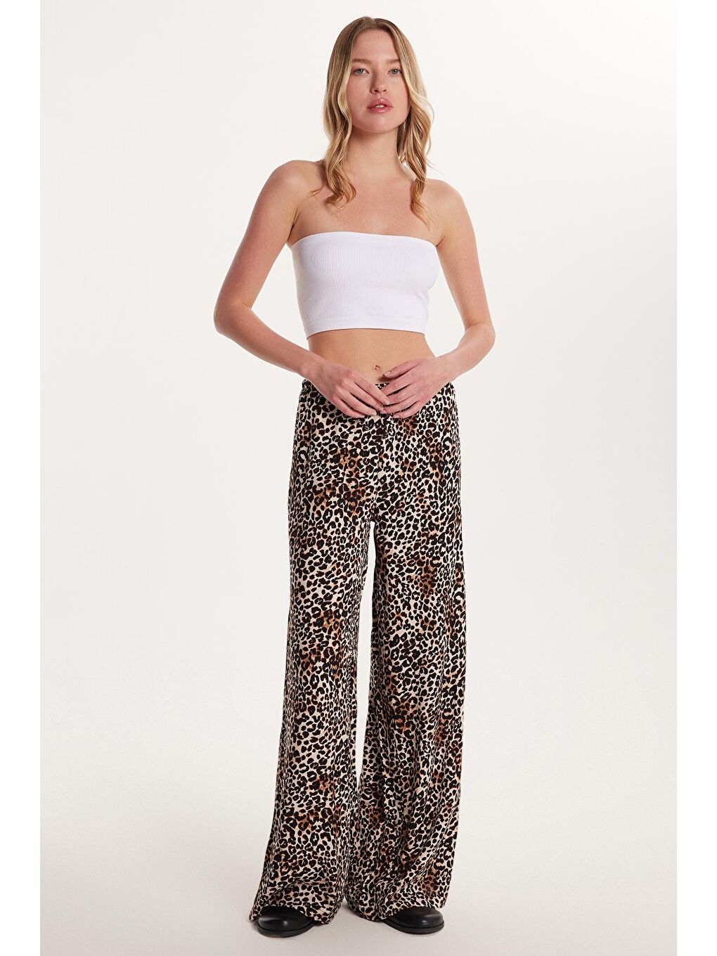 Karışık Kadın Slim Fit Dar Kesim Beli Lastikli Bağlamalı Leopar Desenli Pantolon-1