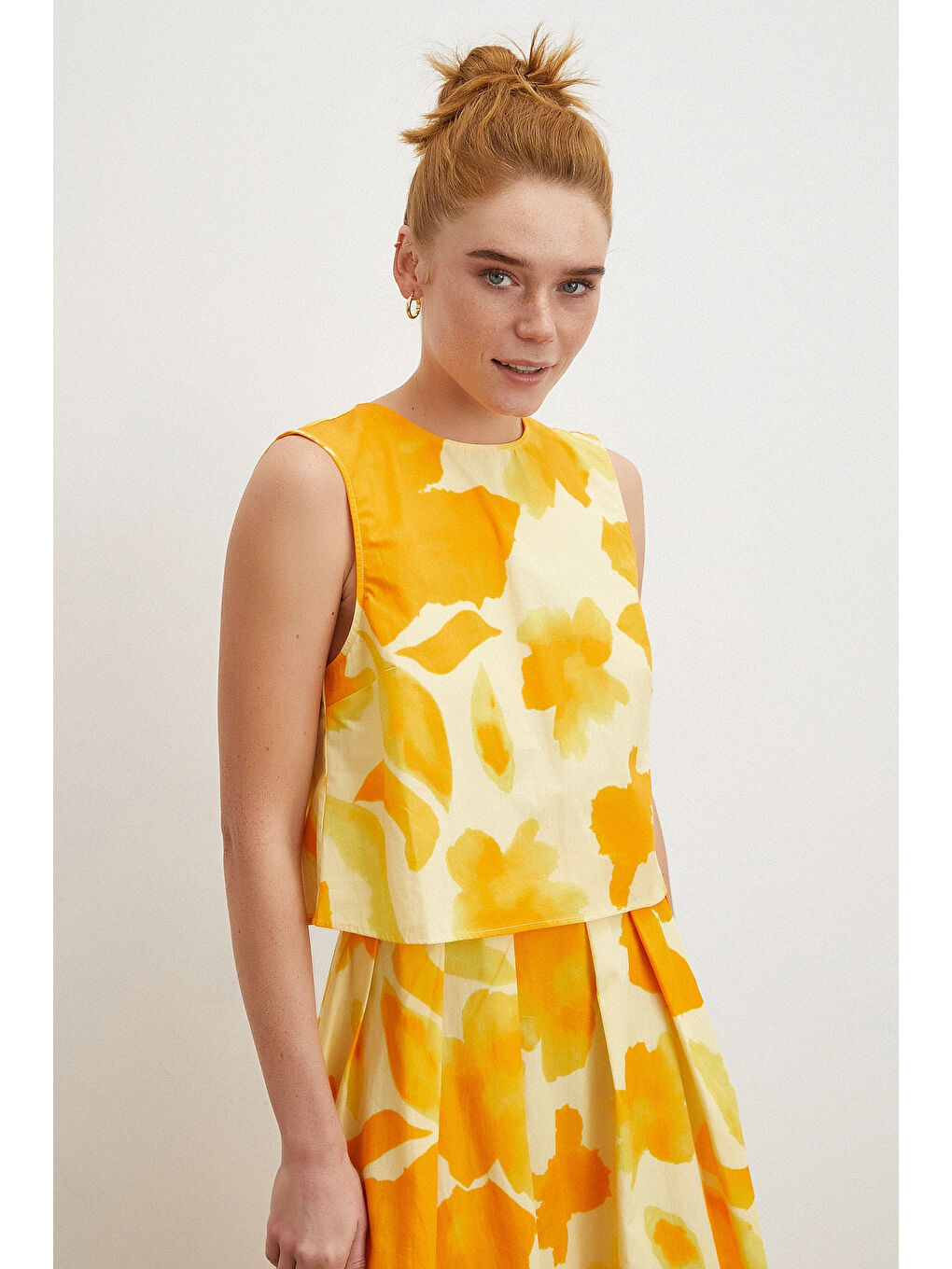 Batik Desen Sıfır Kol Bluz Sarı-3