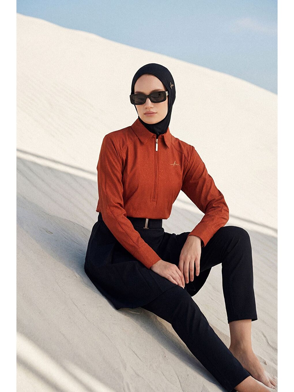 Kahverengi Vaha Koleksiyonu Dokulu Kumaş Gömlek Yaka Kiremit Renk 5 Parça Tam Tesettür Mayo Takımı 6029