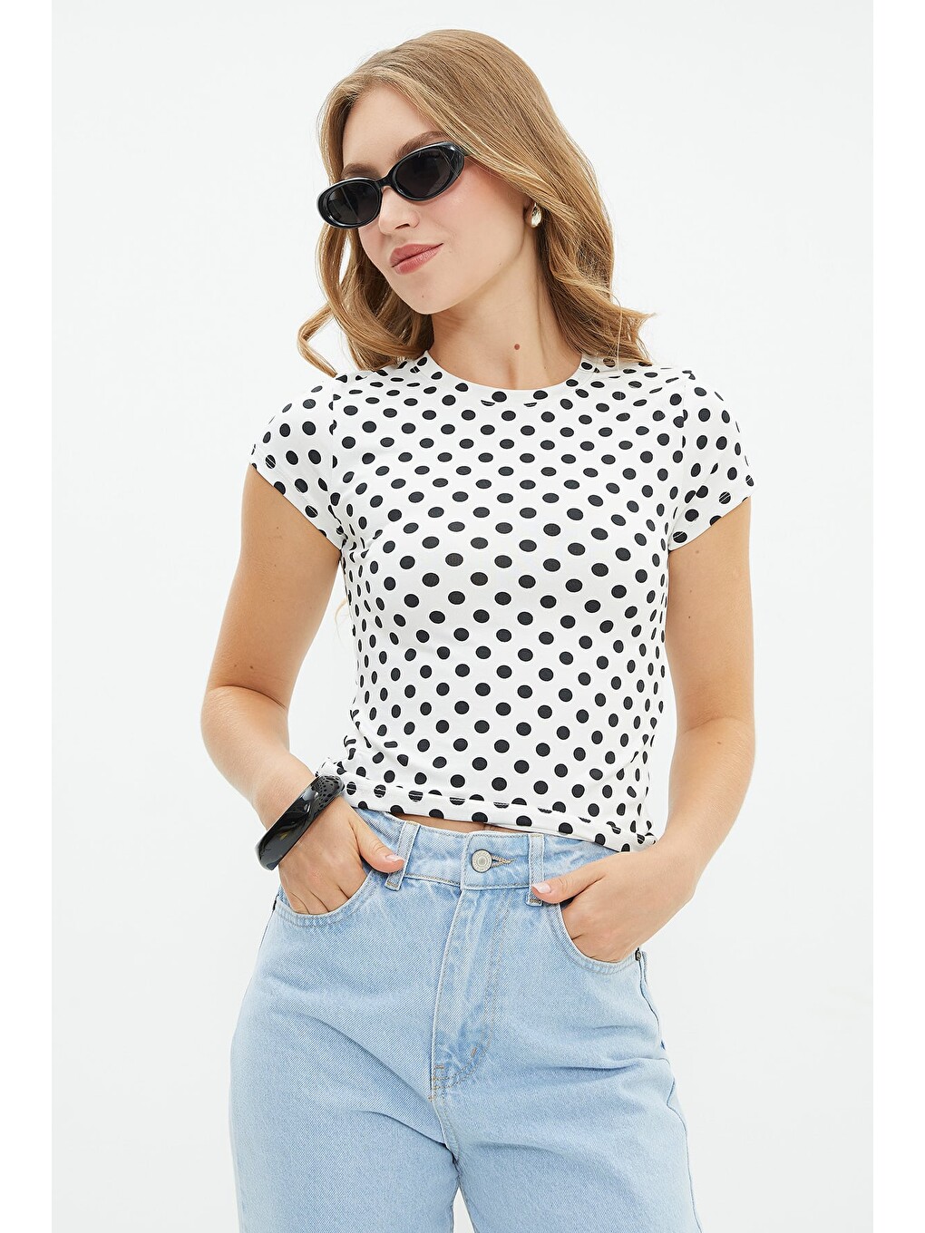 Ekru Puantiyeli Bisiklet Yaka Slim Fit Tişört-2