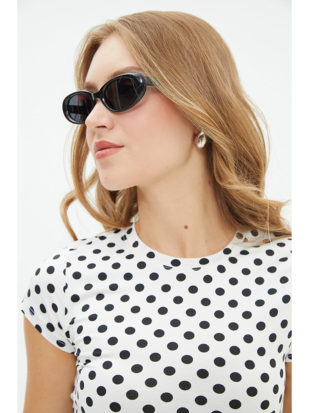 Ekru Puantiyeli Bisiklet Yaka Slim Fit Tişört-4